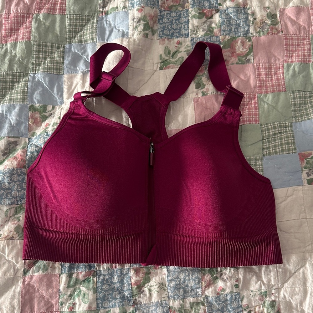 Women's Magenta Sports Bra